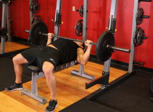 Cách điều trị đau khớp cổ tay khi tập thể hình hiệu quả nhất hiện nay